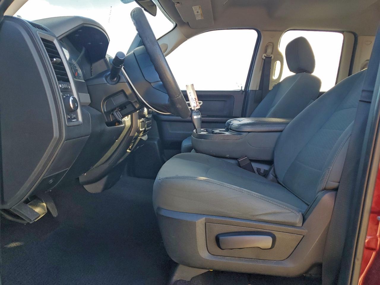 2018 RAM 1500 ST photo 7