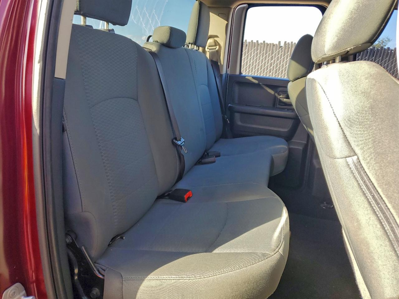 2018 RAM 1500 ST photo 10