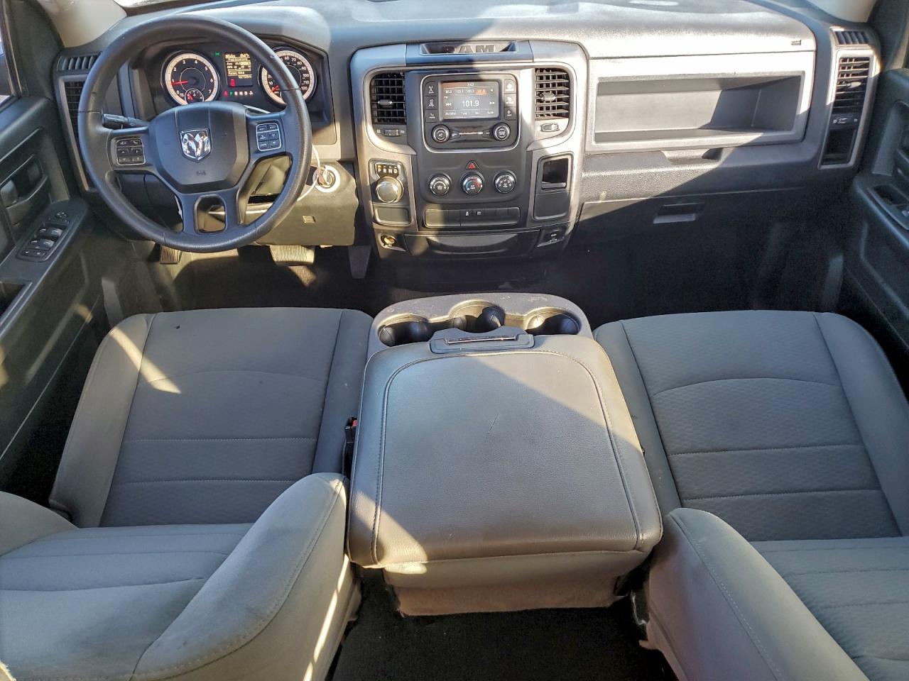 2018 RAM 1500 ST photo 8