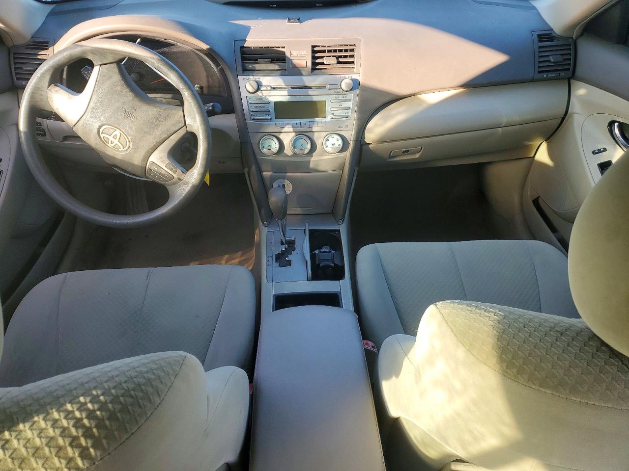 2009 TOYOTA CAMRY BASE photo 8