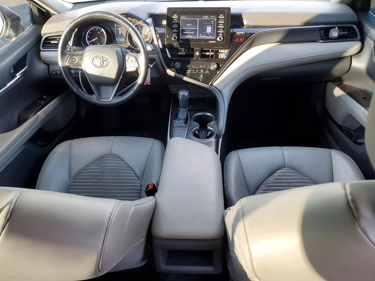 2022 TOYOTA CAMRY SE photo 8