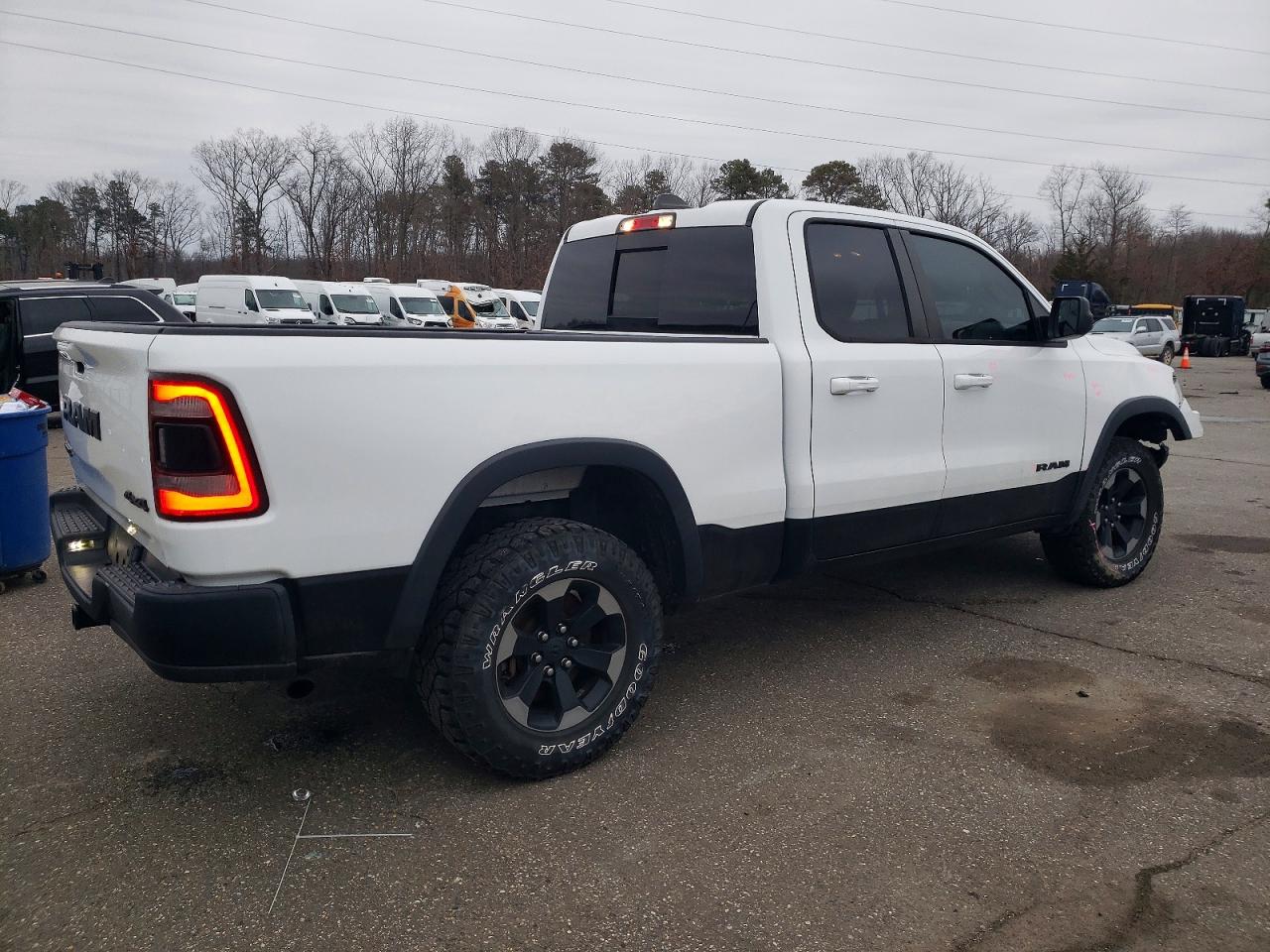 2019 RAM 1500 REBEL photo 3