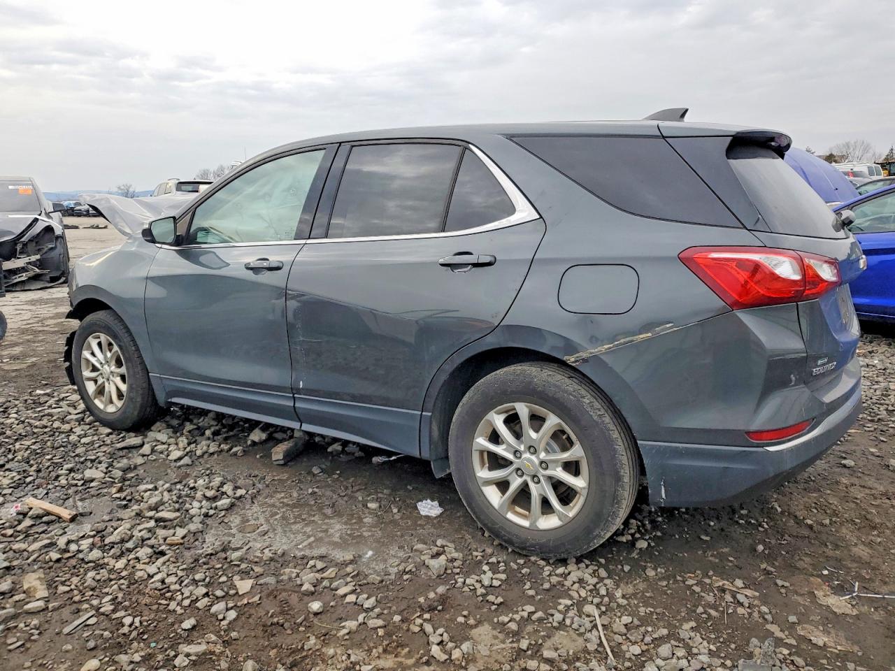 2020 CHEVROLET EQUINOX LT photo 2