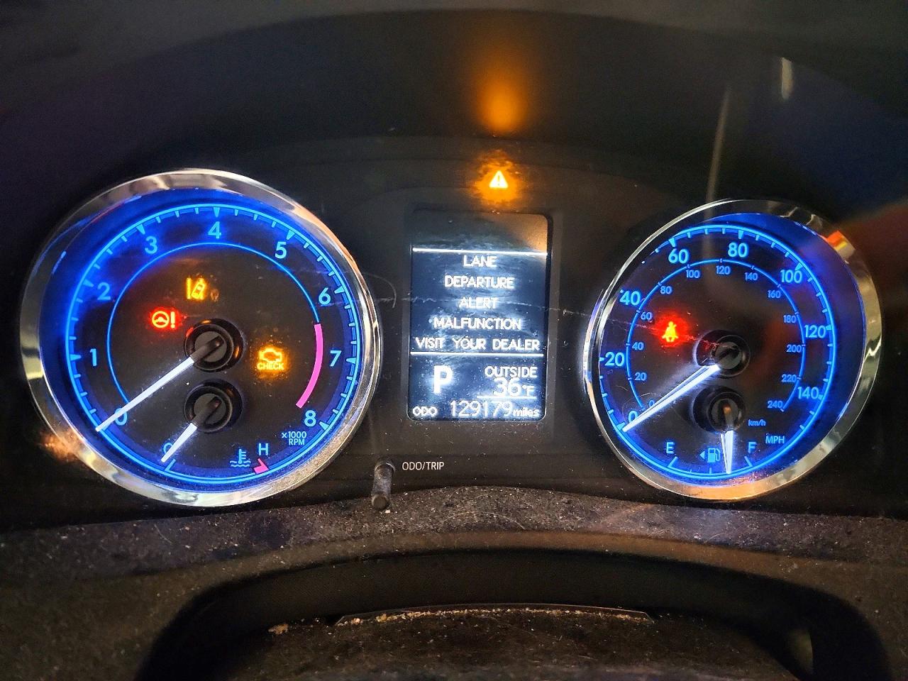 2018 TOYOTA COROLLA L photo 9