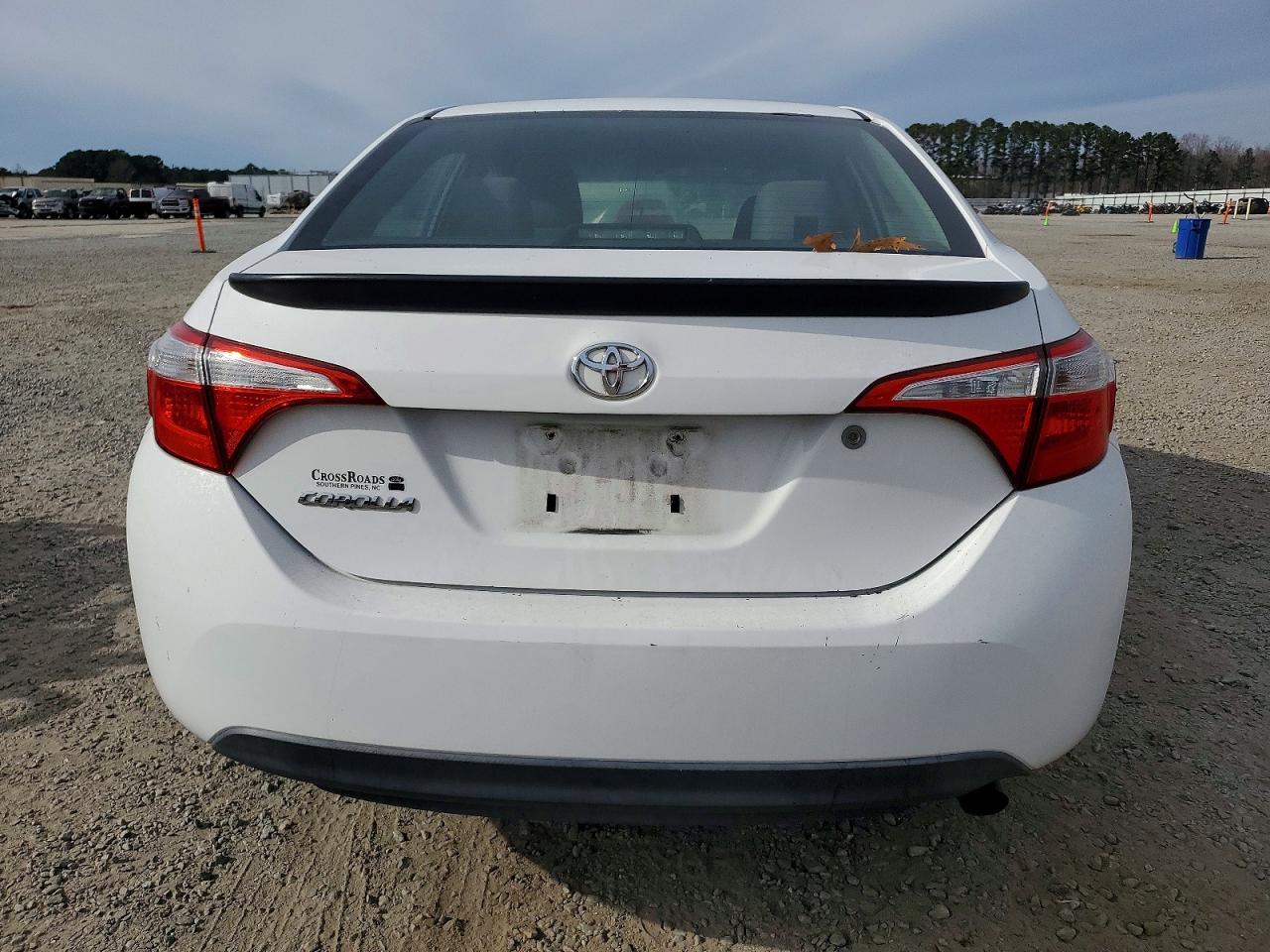 2014 TOYOTA COROLLA L photo 6