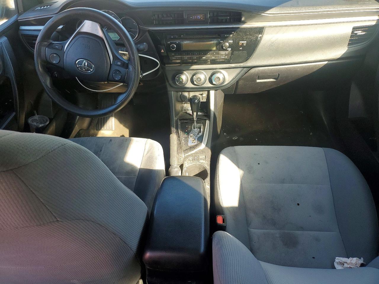 2014 TOYOTA COROLLA L photo 8