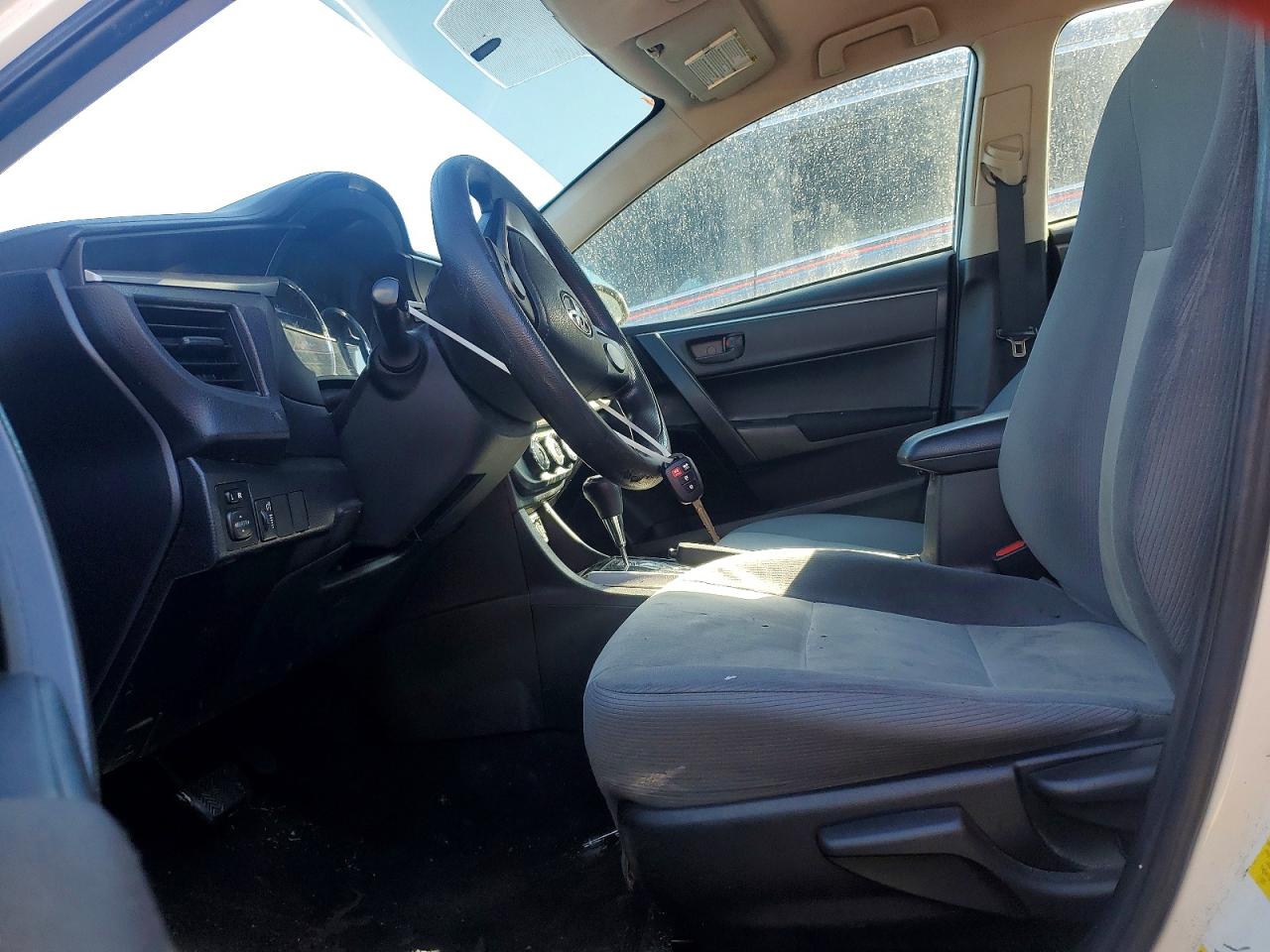 2014 TOYOTA COROLLA L photo 7