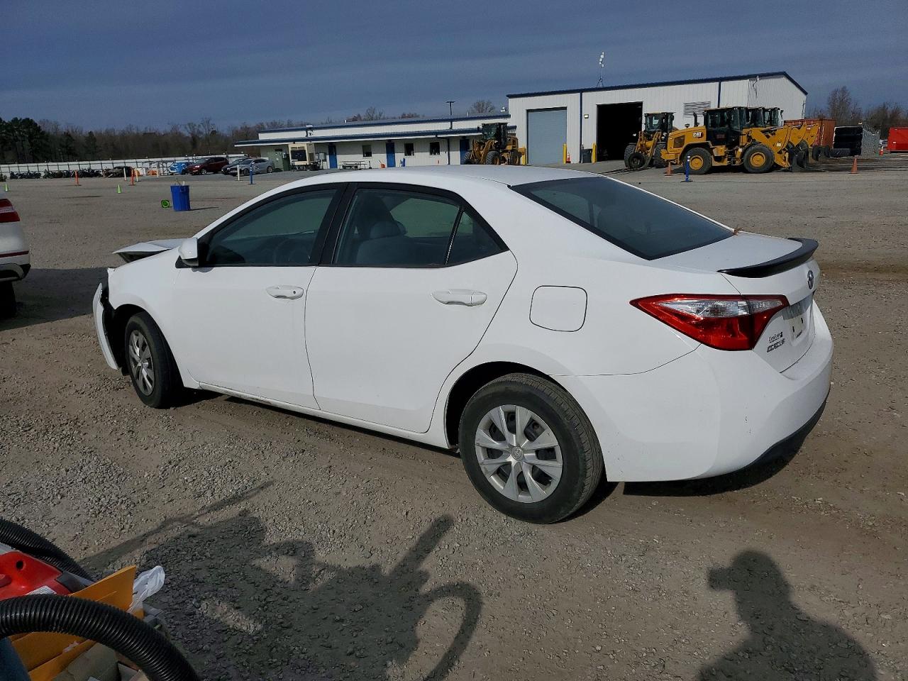 2014 TOYOTA COROLLA L photo 2