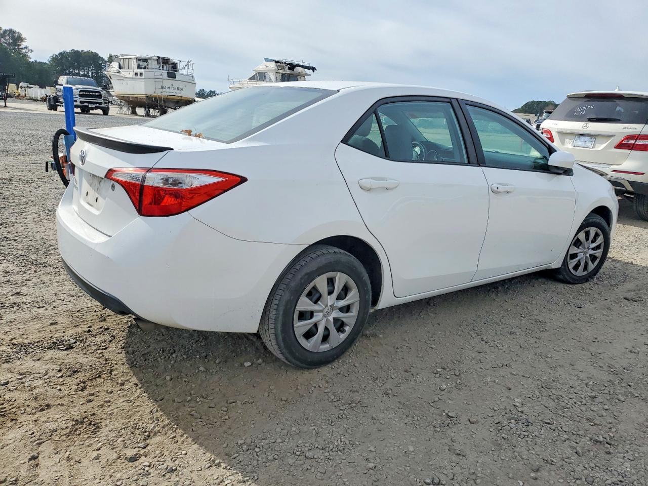2014 TOYOTA COROLLA L photo 3