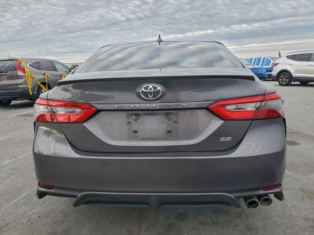 2019 TOYOTA CAMRY L photo 11