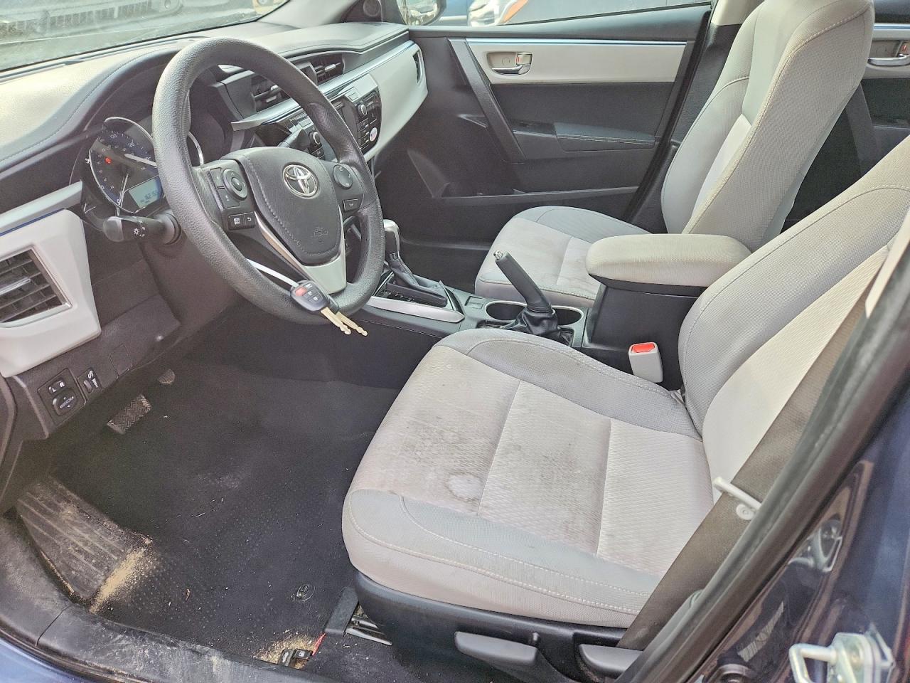 2015 TOYOTA COROLLA L photo 7