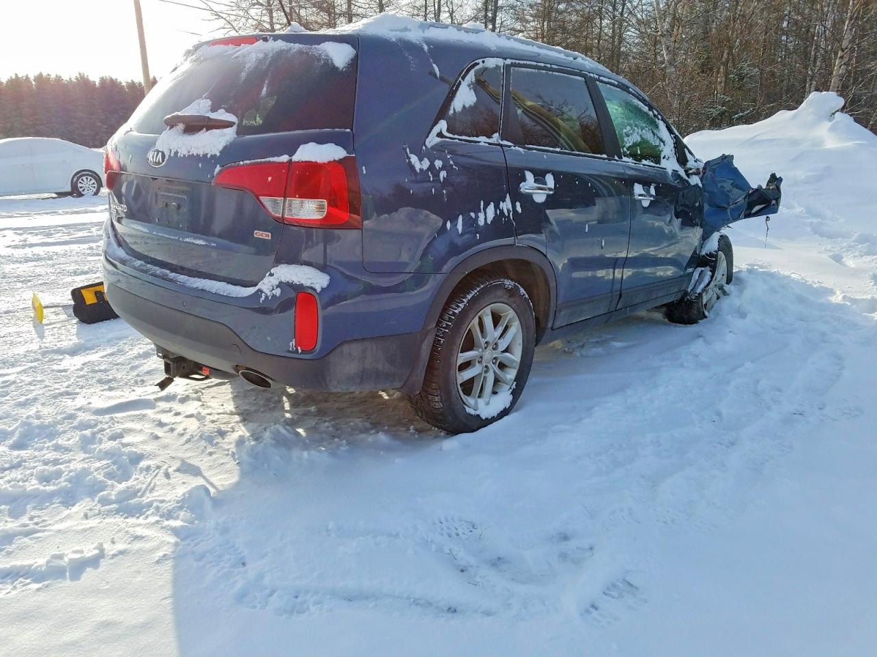 2014 KIA SORENTO photo 3