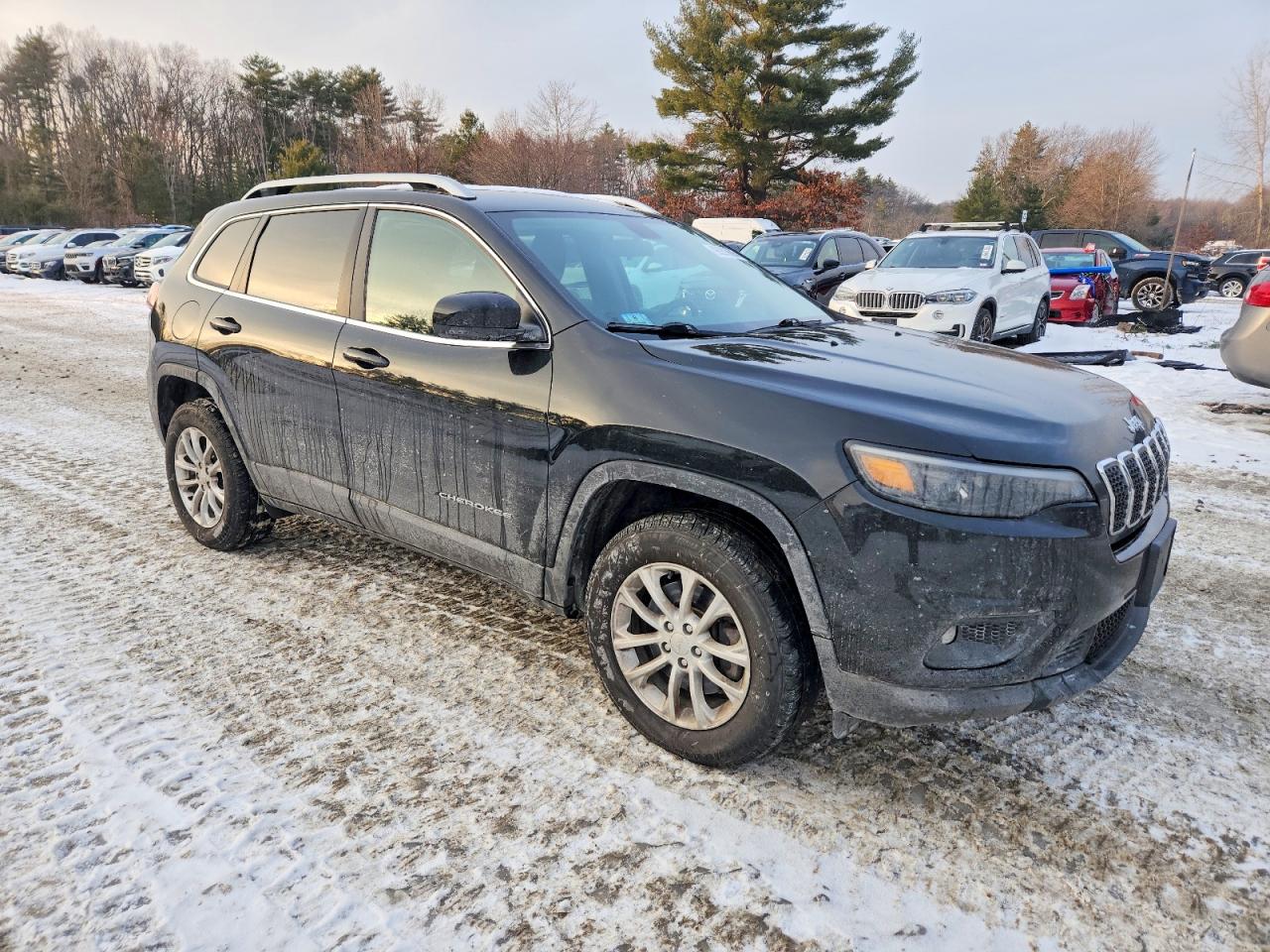 2019 JEEP CHEROKEE LATITUDE photo 4