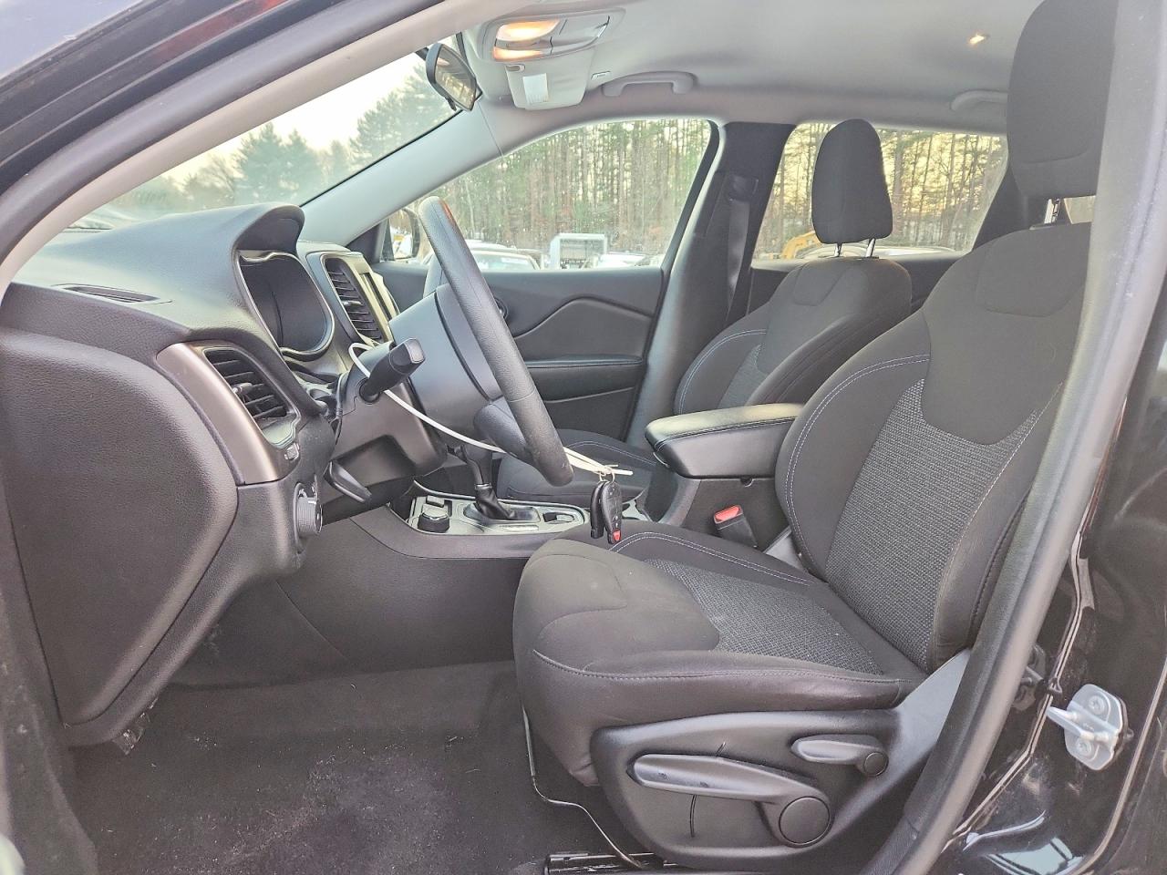 2019 JEEP CHEROKEE LATITUDE photo 7