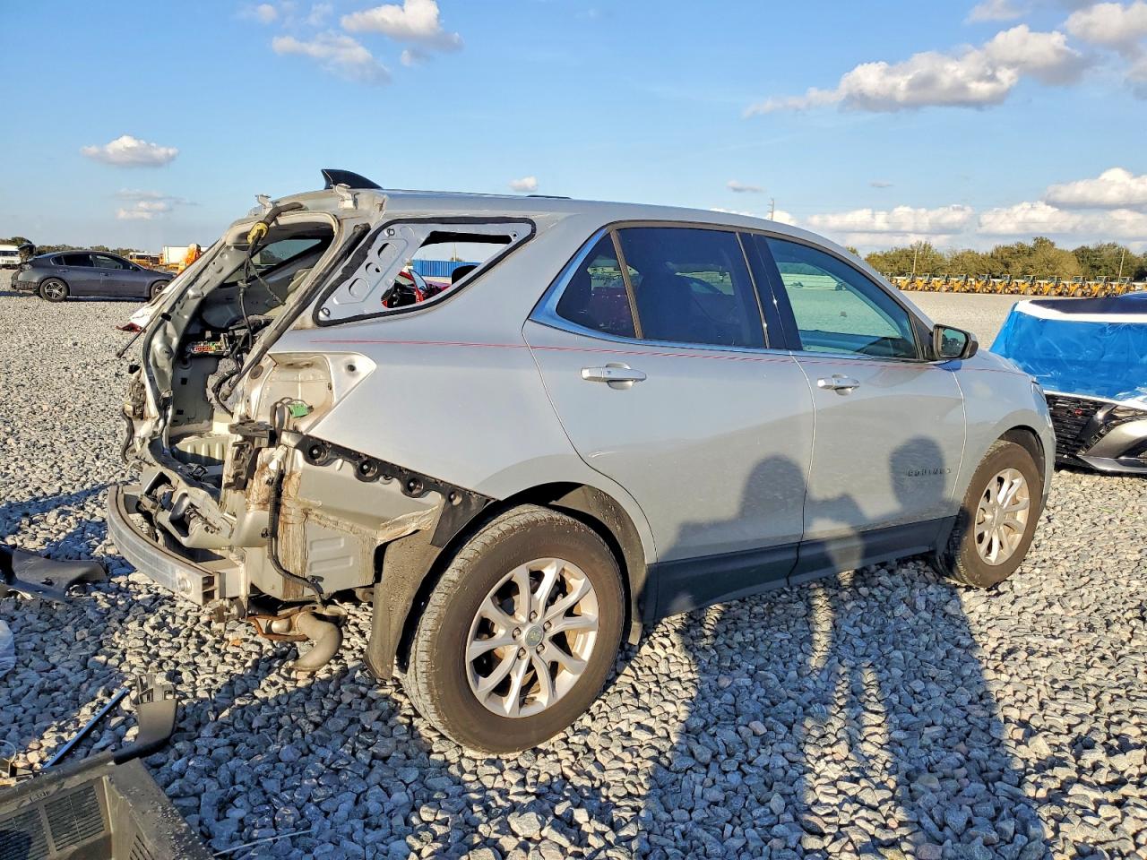 2019 CHEVROLET EQUINOX LT photo 3