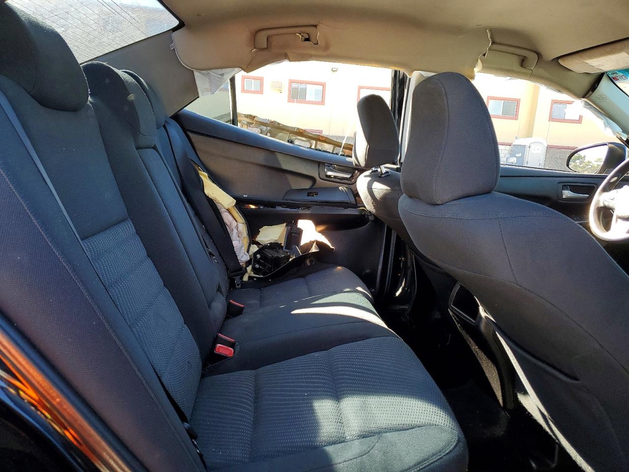 2016 TOYOTA CAMRY LE photo 10