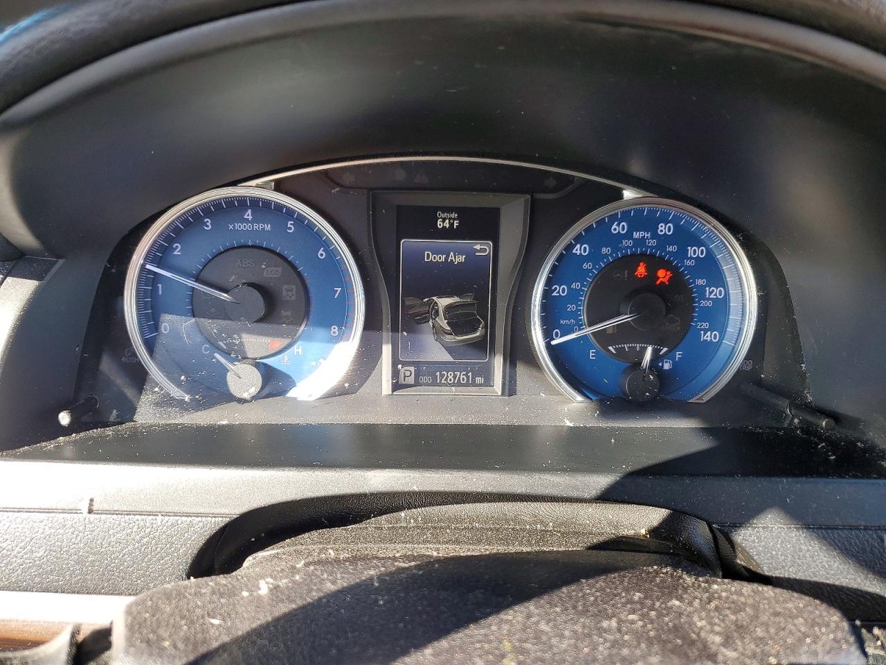 2016 TOYOTA CAMRY LE photo 9