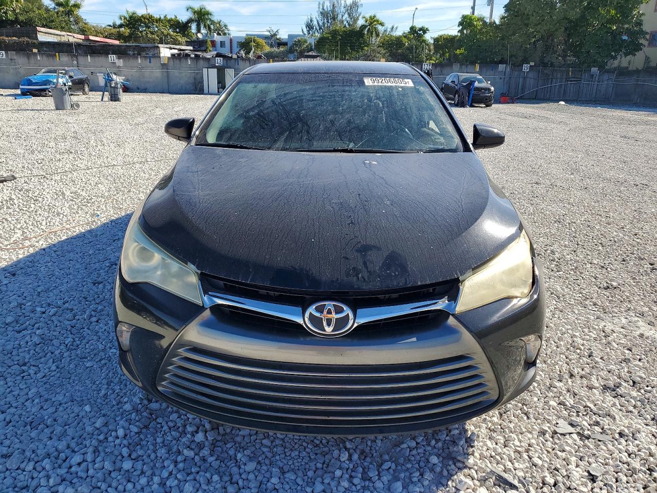 2016 TOYOTA CAMRY LE photo 5