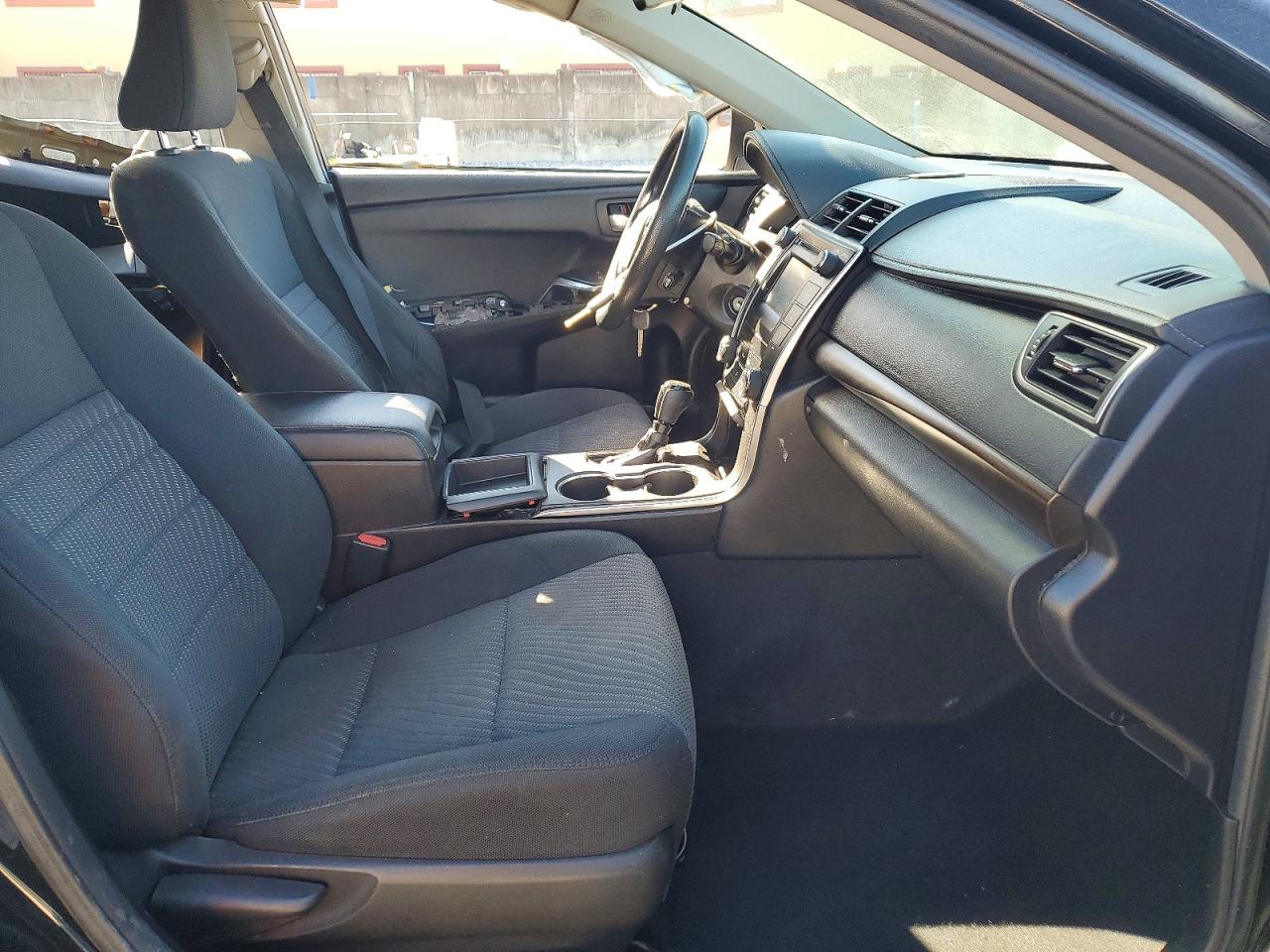 2016 TOYOTA CAMRY LE photo 7