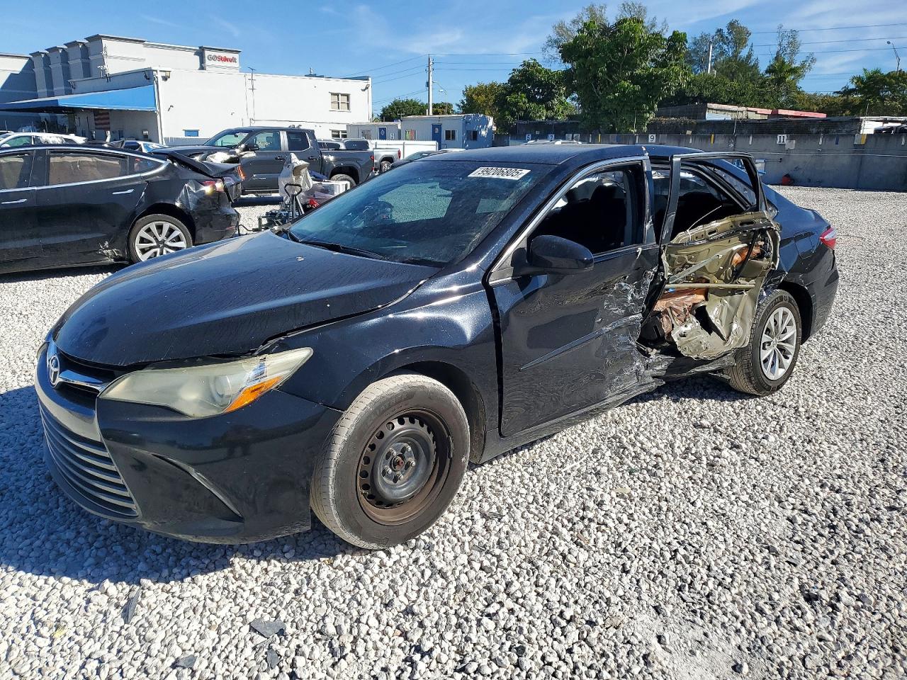 2016 TOYOTA CAMRY