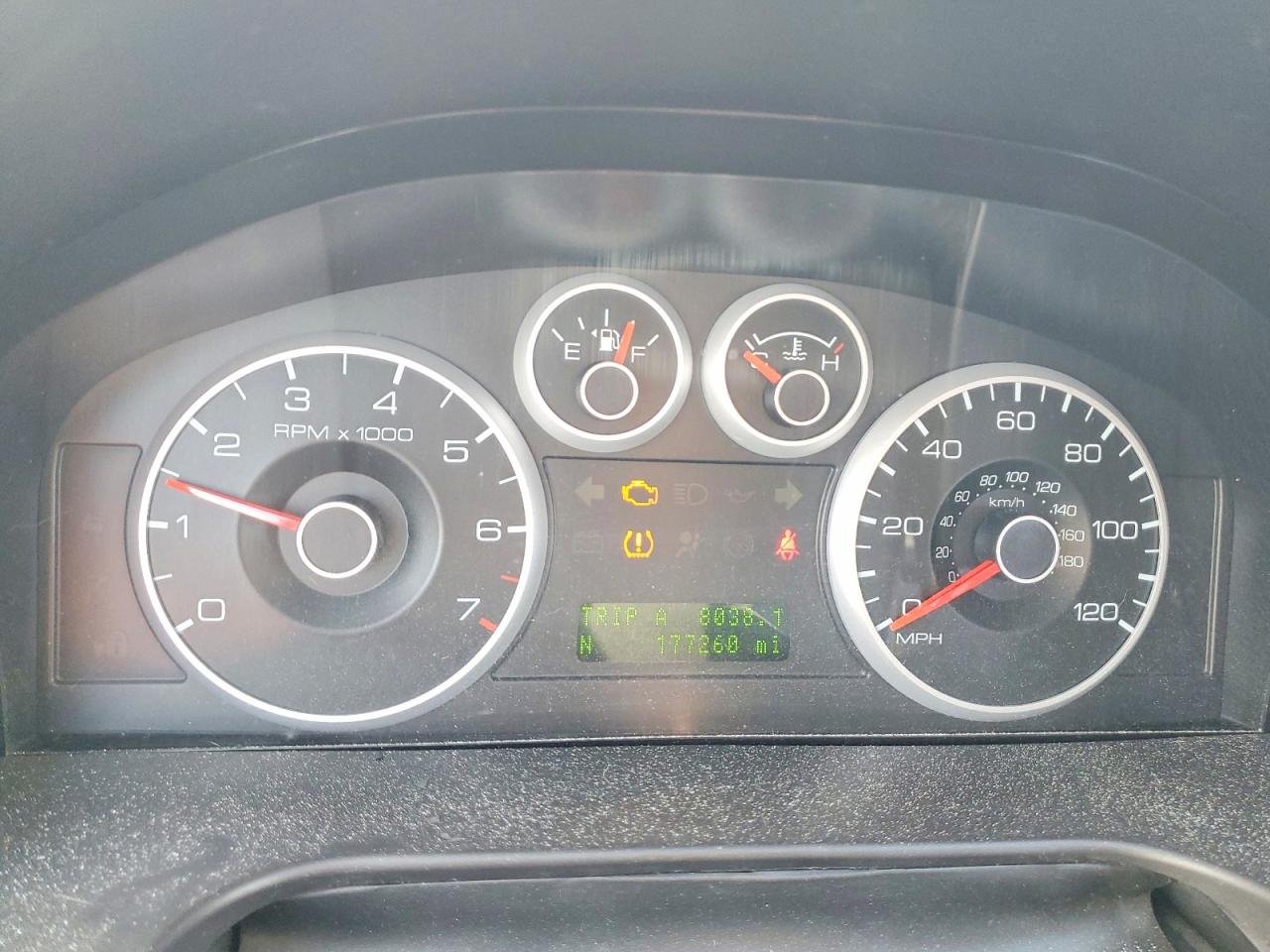2009 FORD FUSION SE photo 9