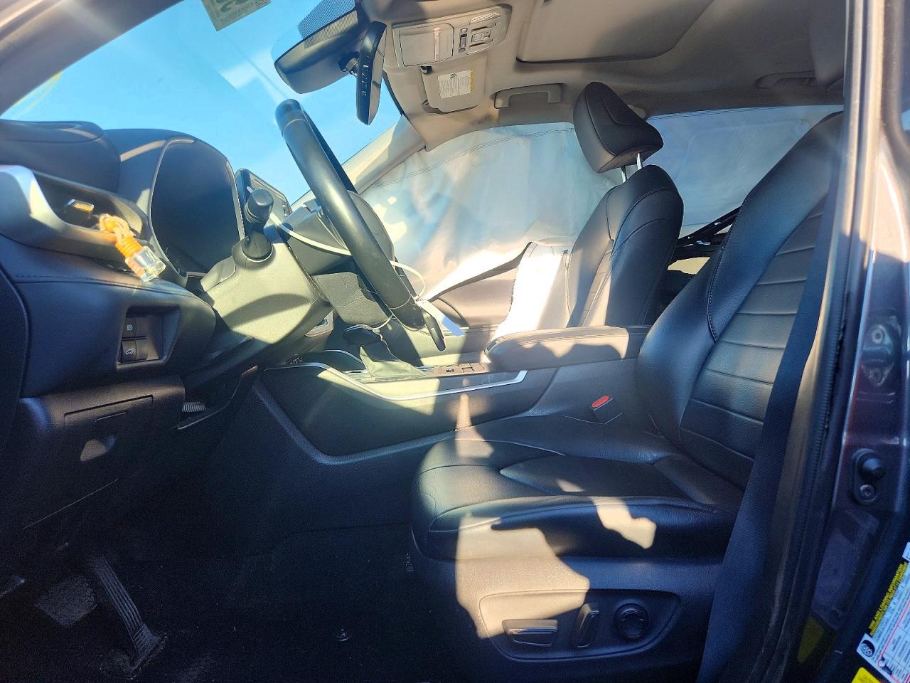 2021 TOYOTA HIGHLANDER XLE photo 7