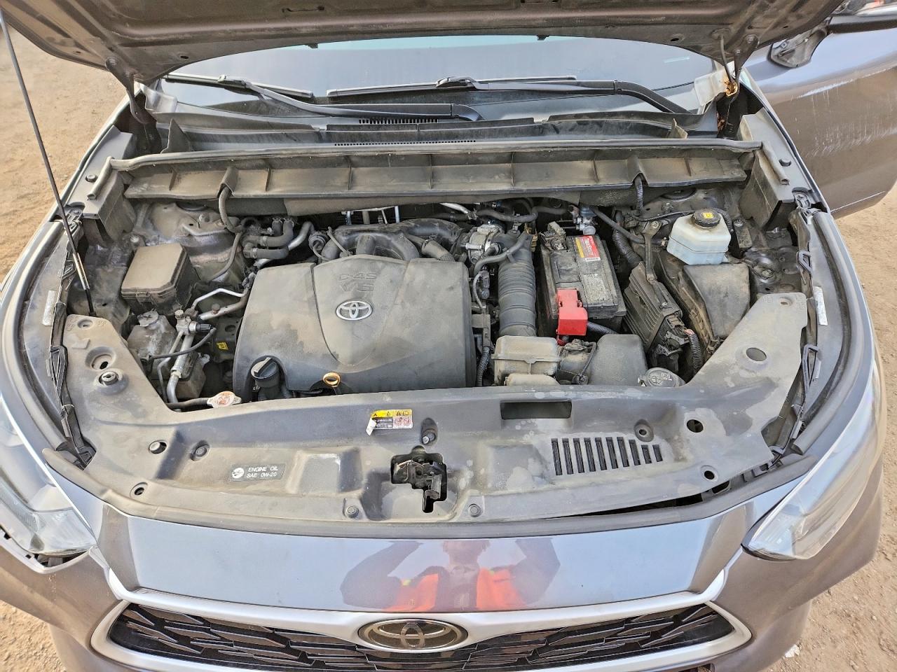 2021 TOYOTA HIGHLANDER XLE photo 12