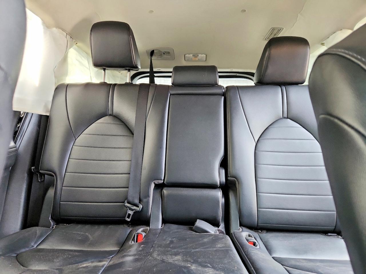 2021 TOYOTA HIGHLANDER XLE photo 10