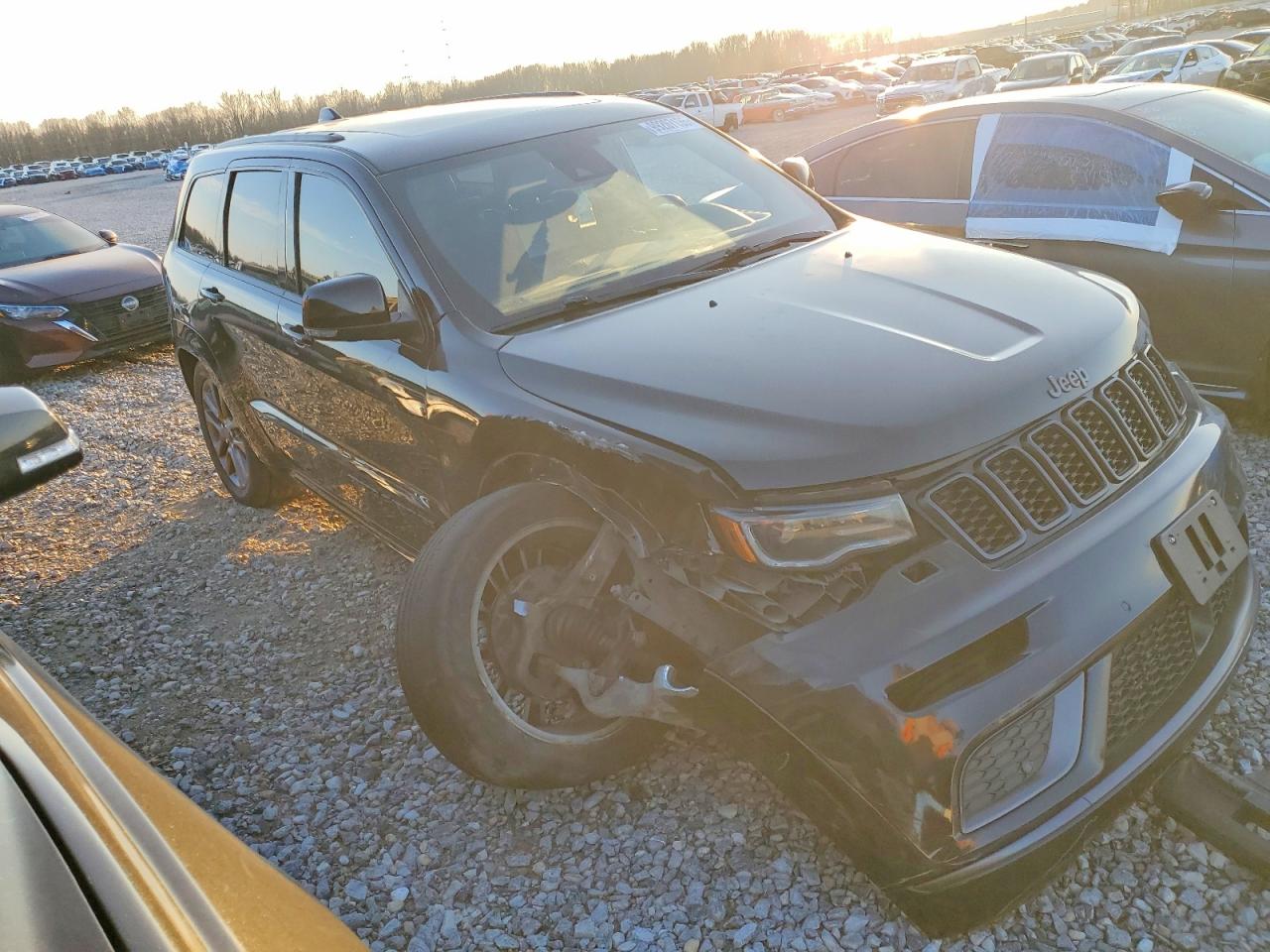 2019 JEEP GRAND CHEROKEE OVERLAND photo 4