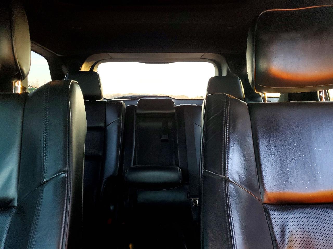 2019 JEEP GRAND CHEROKEE OVERLAND photo 10