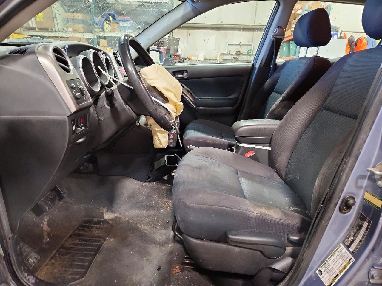 2005 TOYOTA COROLLA MATRIX XR photo 7