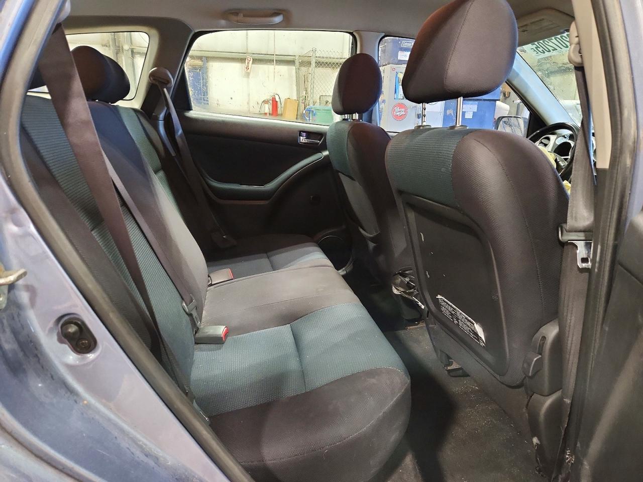 2005 TOYOTA COROLLA MATRIX XR photo 10