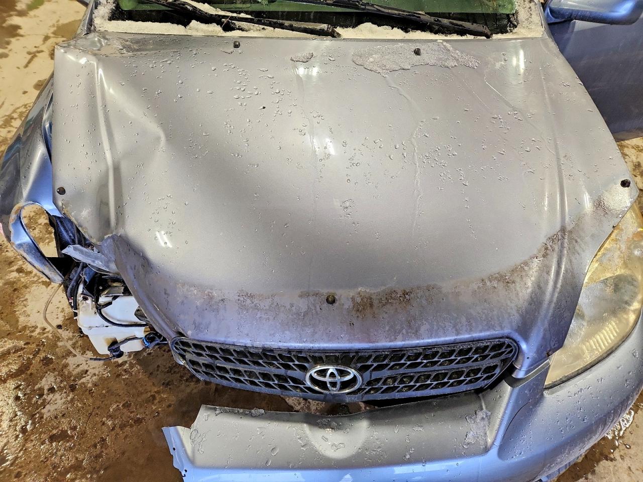 2005 TOYOTA COROLLA MATRIX XR photo 11