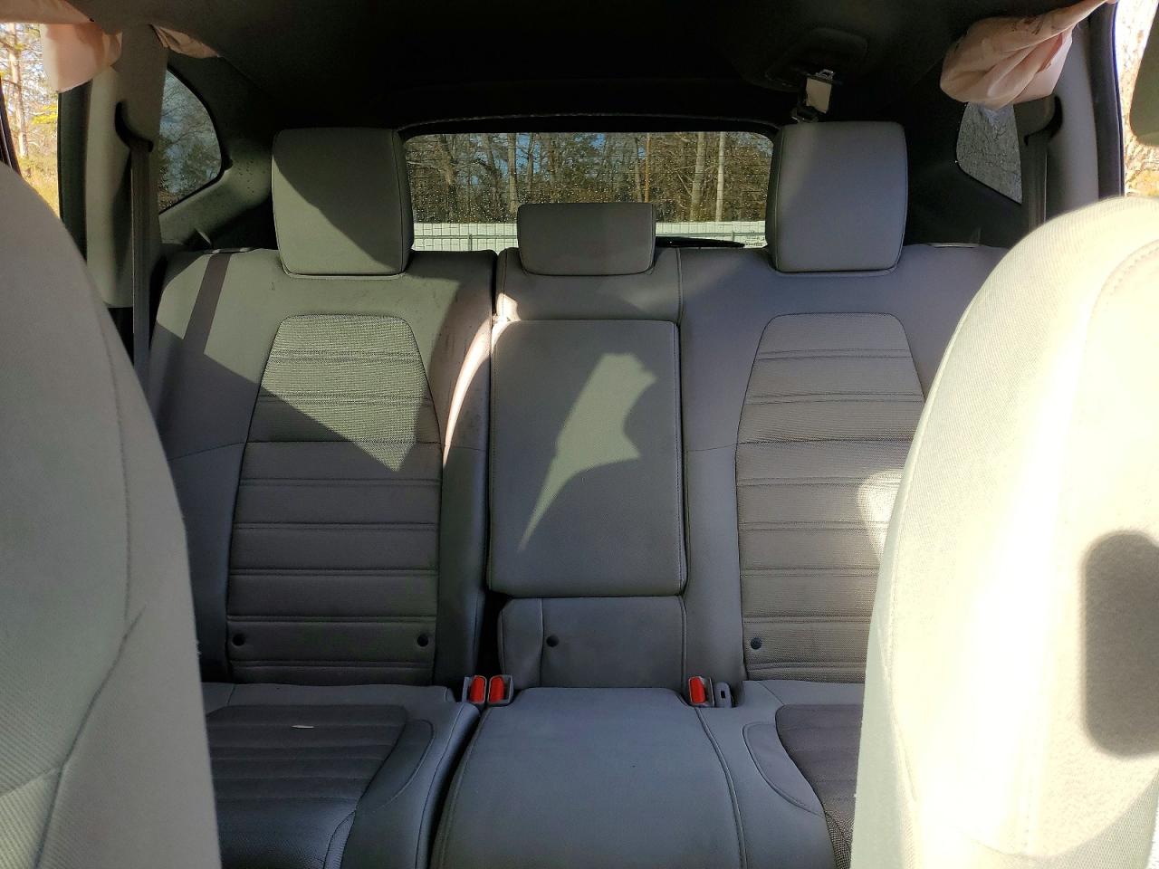2017 HONDA CR-V LX photo 10
