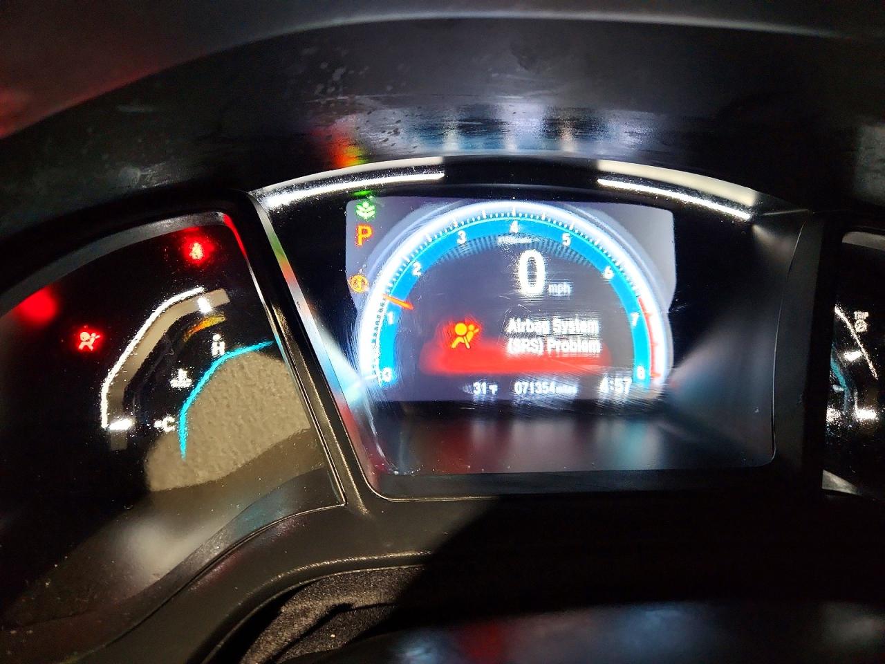 2020 HONDA CIVIC LX photo 17