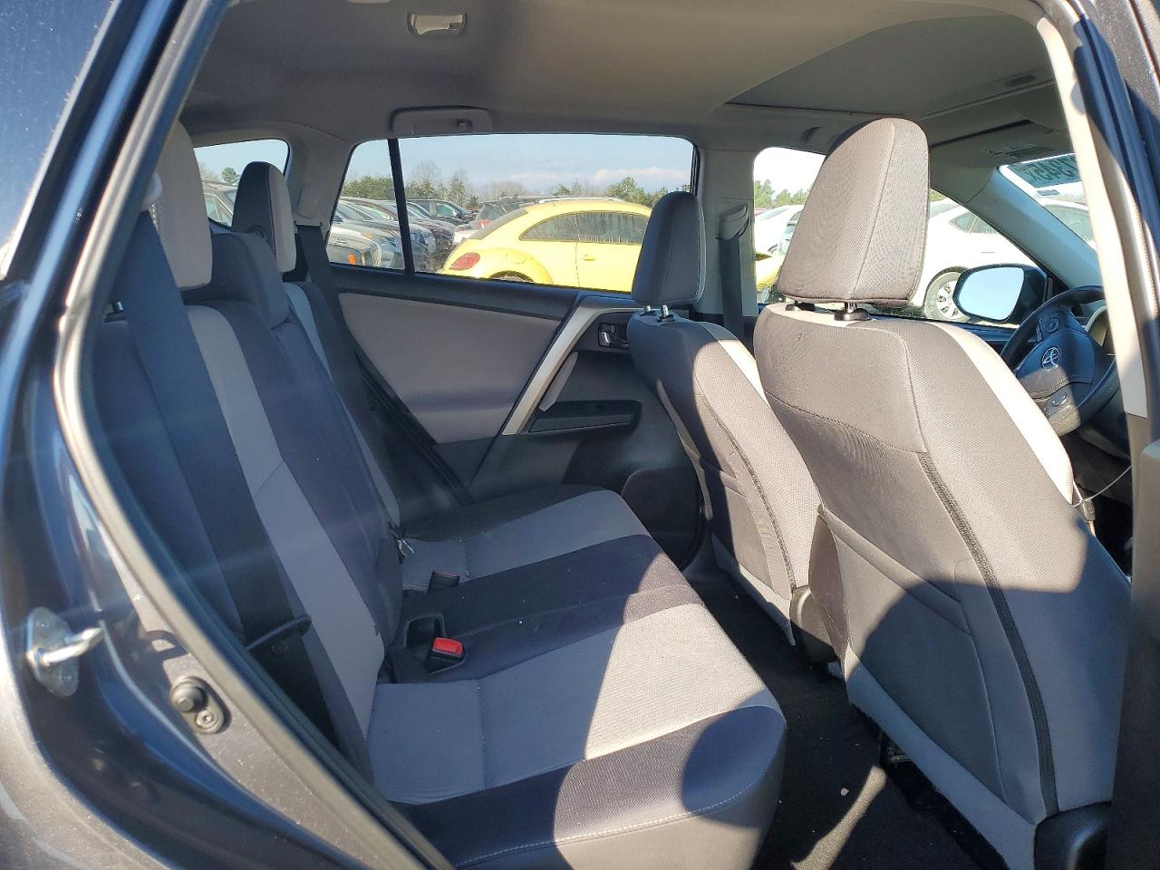 2015 TOYOTA RAV4 XLE photo 11