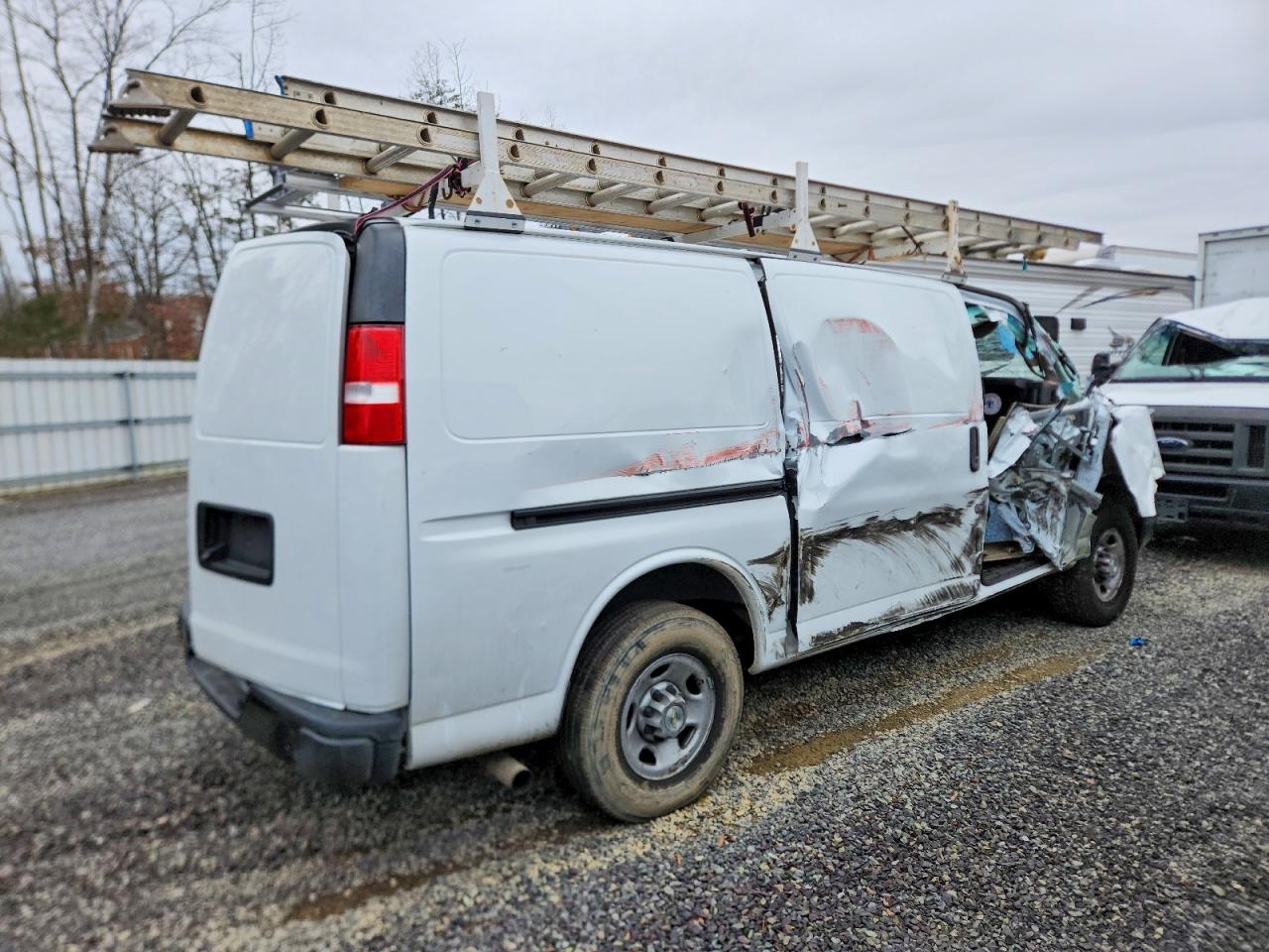 2021 CHEVROLET EXPRESS 3500 UTILITY / SERVICE VAN photo 3