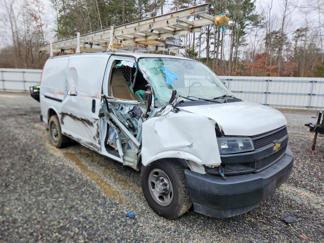 2021 CHEVROLET EXPRESS 3500 UTILITY / SERVICE VAN photo 4