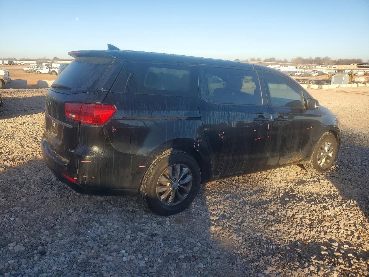 2020 KIA SEDONA LX photo 3