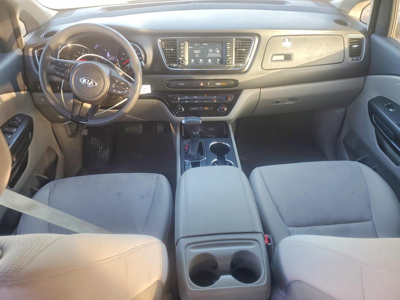 2020 KIA SEDONA LX photo 8