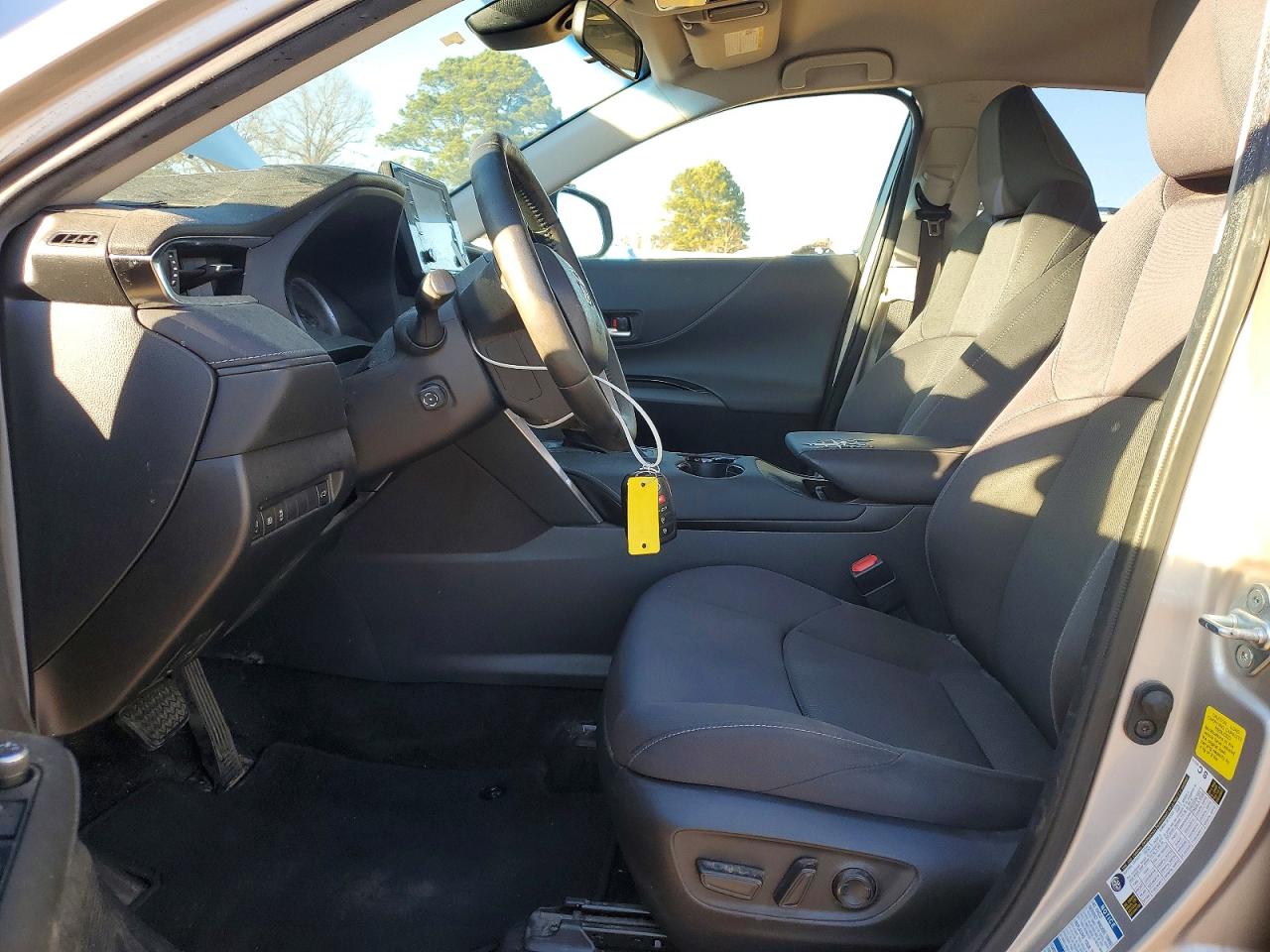 2021 TOYOTA VENZA LE photo 7