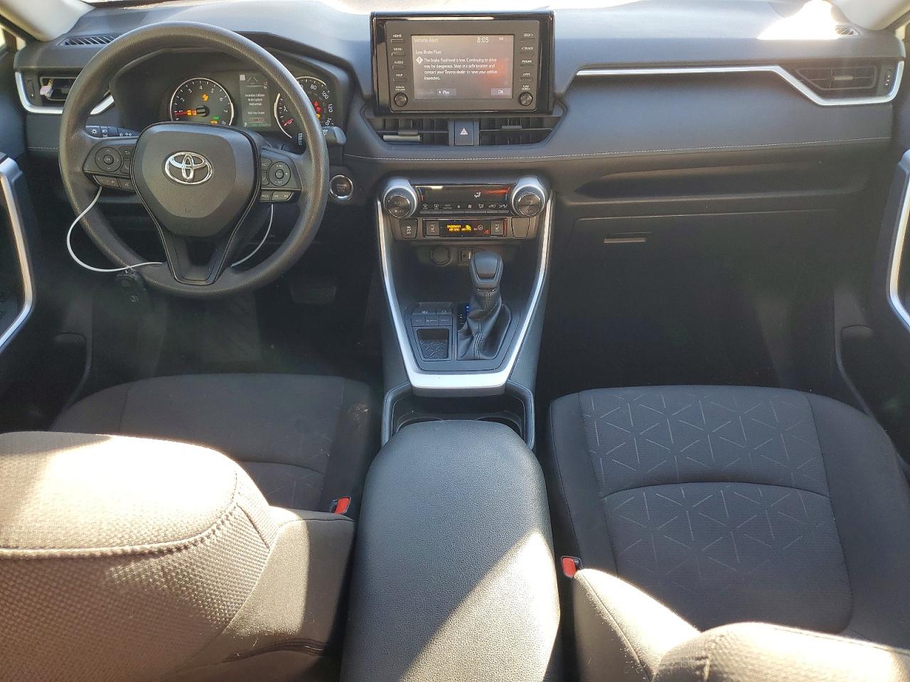 2019 TOYOTA RAV4 XLE photo 29