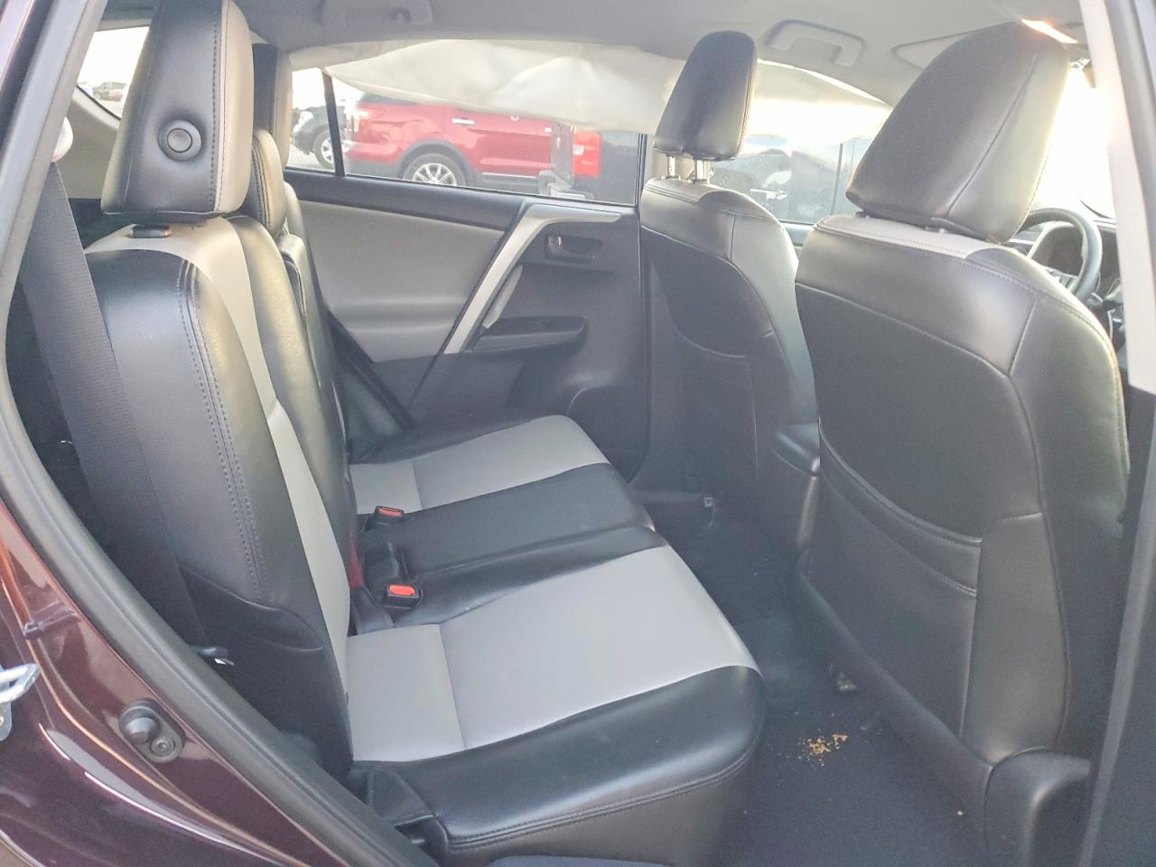 2017 TOYOTA RAV4 LE photo 11