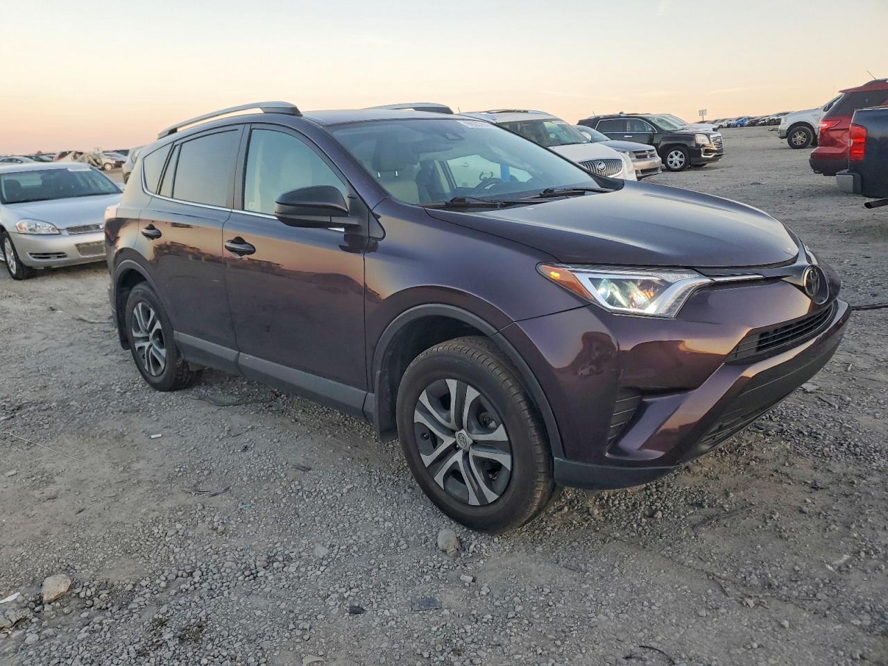 2017 TOYOTA RAV4 LE photo 4