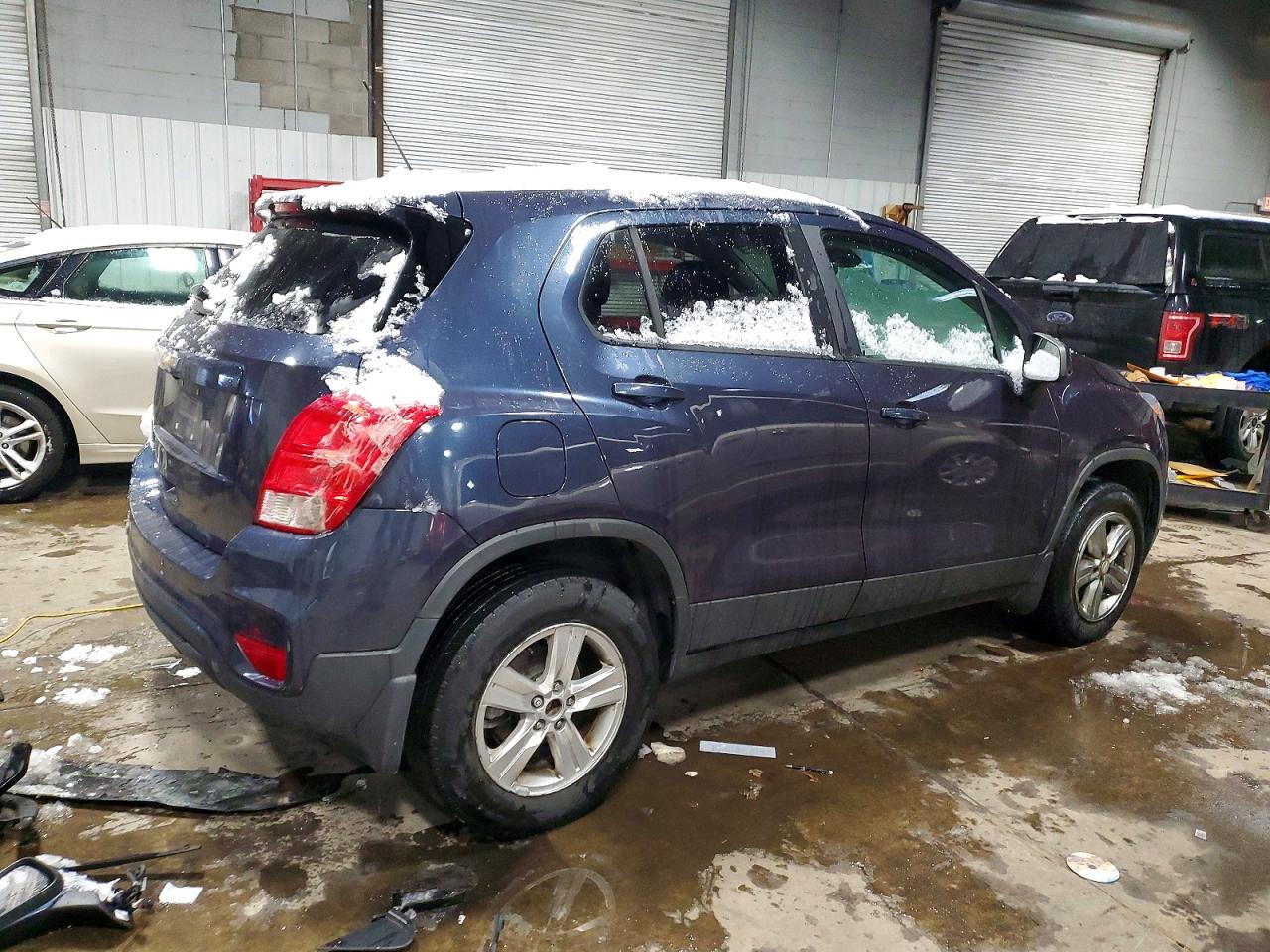 2019 CHEVROLET TRAX LS photo 3