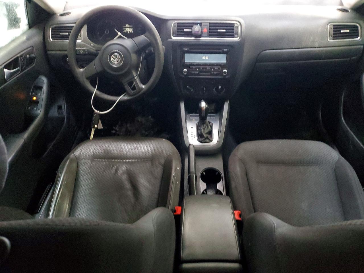 2013 VOLKSWAGEN JETTA BASE photo 8