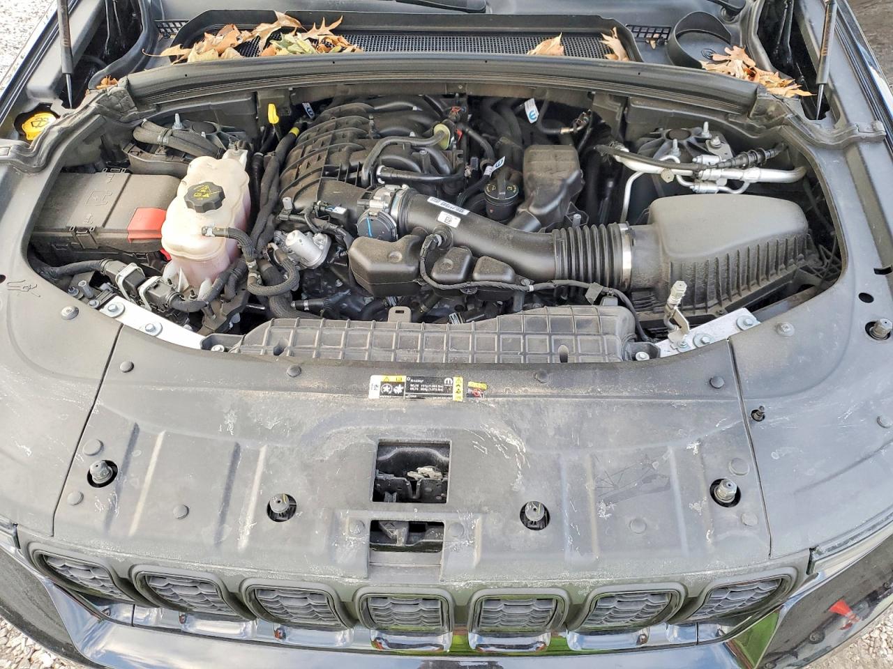 2024 JEEP GRAND CHEROKEE LAREDO photo 12