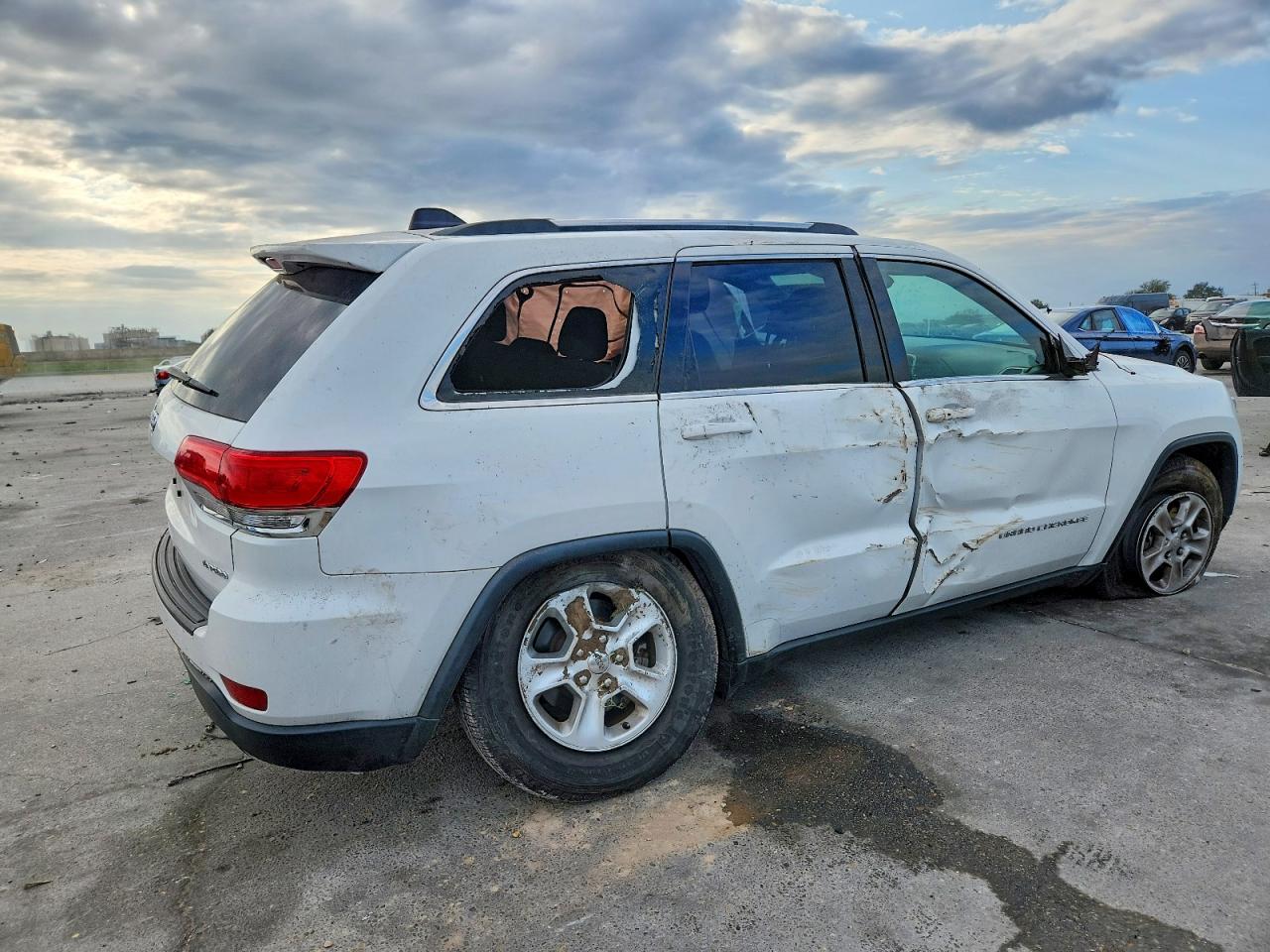 2014 JEEP GRAND CHEROKEE LAREDO photo 3