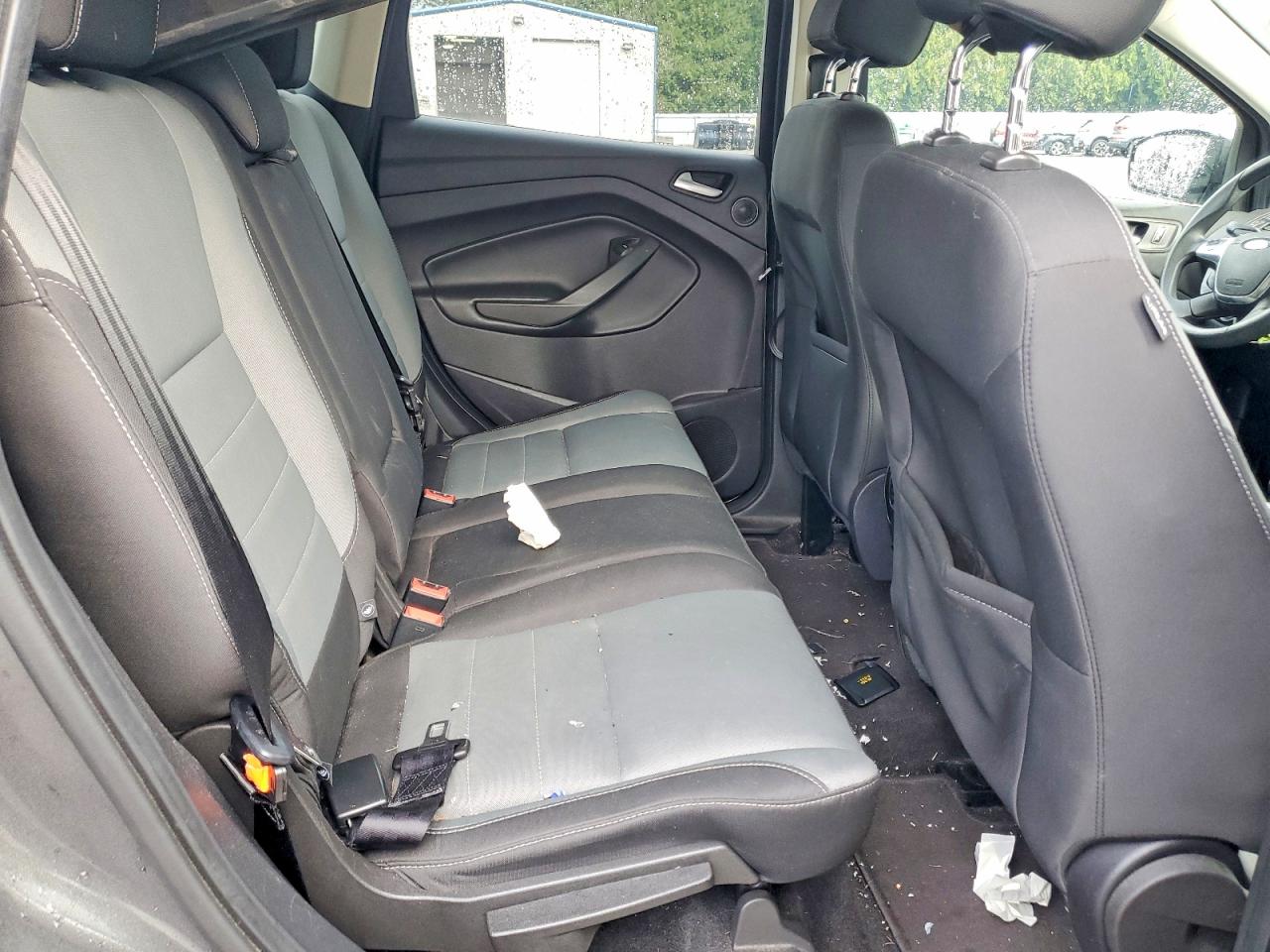 2016 FORD ESCAPE SE photo 31