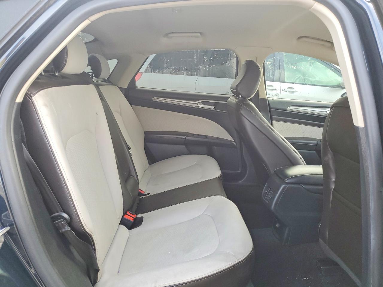 2020 FORD FUSION SE photo 10